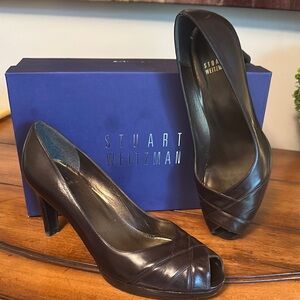 Stuart Weitzman Women's Brown Peep Toe Heels